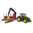 Bruder John Deere 7R 350 traktor erdészeti pótkocsival és 4 farönkkel - KP JÁTÉK