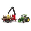 Bruder John Deere 7R 350 traktor erdészeti pótkocsival és 4 farönkkel - KP JÁTÉK