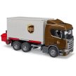 Bruder Scania Super 560R UPS logisztikai teherautó targoncával - KP JÁTÉK