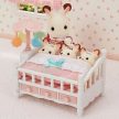 Sylvanian Families Kiságy hármasikreknek forgó körhintával - KP JÁTÉK