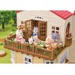 Sylvanian Families Piros tetős vidéki ház világítással - KP JÁTÉK